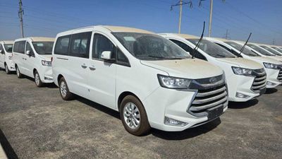 Минивэн в продаже JAC M4 топ выбор для семьи и бизнеса