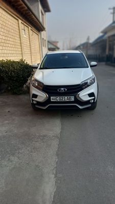 Lada xray xolati zor aybi yoq binzinda yurgan.