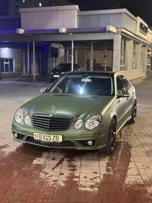 Mercedes benz W211