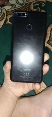 HONOR 7C
