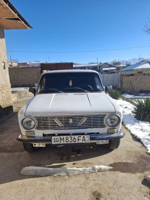 Lada 21011 sotiladi