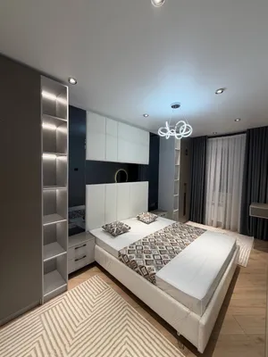 8 квартал 2в3 комнатная / 2 этаж новый ремонт