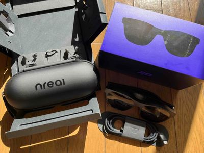 Продаю Xreal Air 1 (AR-очки), почти новые!