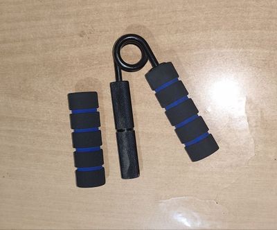 Кистевой эспандер 150 lb (≈68 кг), б/у