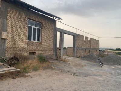 Uchastka sotiladi 85 kanechla