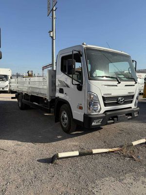 В наличии! Бортовой фургон HYUNDAI EX8 4х2 (5.7 метр)