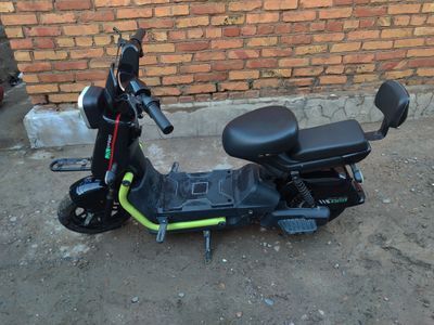 Elektron Skuter Zõr holatda