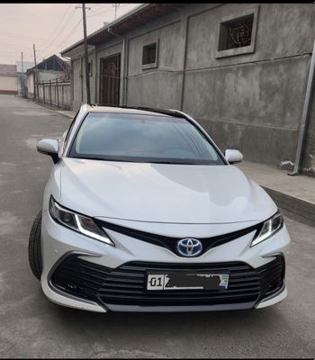 Toy camry hybrid2.5