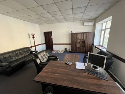 Аренда под офис 50м2 950$ ул.фаргона йули, недалеко метро Ташкент