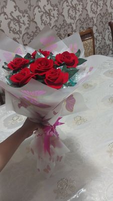 chiroyli guldasta