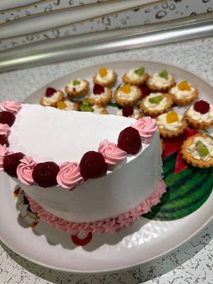 Uy sharoitida tayyorlangan sifatli va mazali tort va shirinliklar