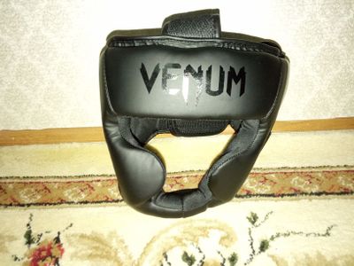 СРОЧНО! Продаётся шлем Venum.