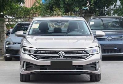 30% тўлов билан автокредит ёки нақдга Volkswagen sagitar 1.2 T 2024