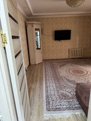 Сдается 2 комнатная квартира на длительный срок (Лабзак 33)