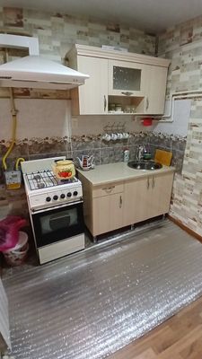 Киргилида жойлашган 1 хонали квартира сотилади