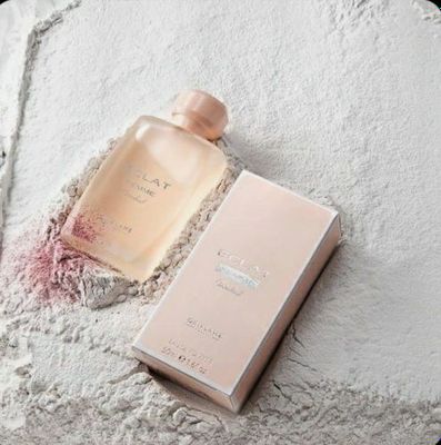 Oriflame Eclat Femme Weekend tana kremi yangi