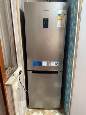 Холодильник Samsung Digital Inverter сенсорный