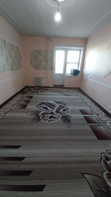 1 xona 2 xona qilsa buladigan uyimiz ssotiladi Navoiy shahrida