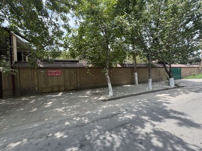 Уй сотилади Олмалик шахар 8- март 8