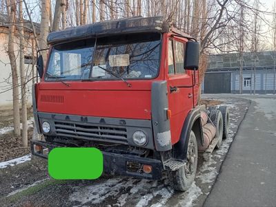 Kamaz tyagach sotiladi. Holati yaxshi 9500$ kami bor