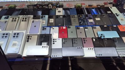 Samsung Xiaomi Apple