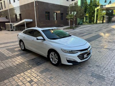 Malibu sotiladi 2,4 atmasferniy kam yurgan