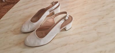 Продам босоножки размер 40-41