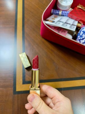 Estée Lauder помада для губ из Америки