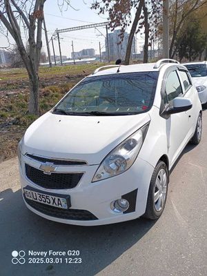 Sotiladi Chevrolet Spark 2015 yil toza