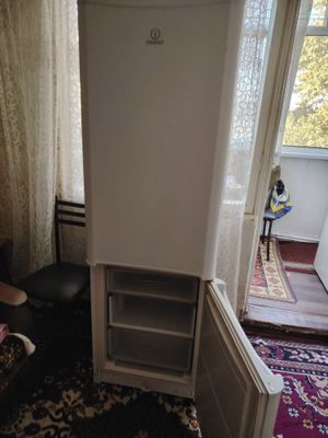 Холодильник Idesit