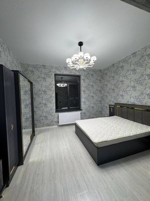 Сдам квартиру в Чирчике на долгий срок.