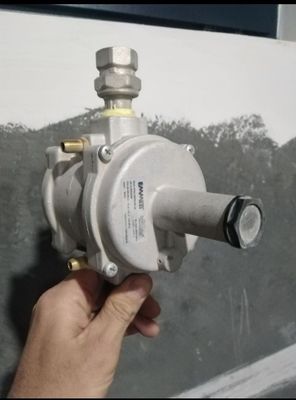 Продам газовый редуктор дешева новая кому интересно звоните