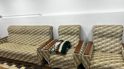 Divan kreslo sotiladi