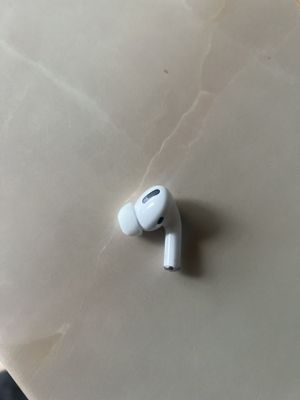 Airpods pro правый