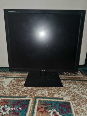 Продам монитор 17
