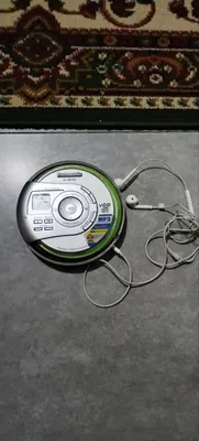 Продаёться плеер Panasonic Sl-MV60 CD.MP3