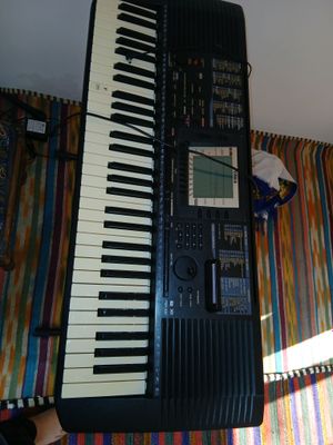ямаха PSR 530