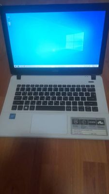 💻 Acer noutbuk sotiladi