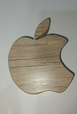 Эмблема apple из дерева