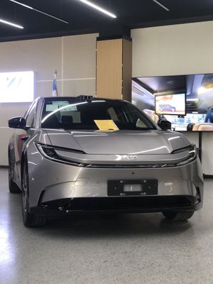 TAYOTA BZ5 -2025