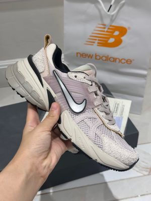Кроссовки Nike, 37.5-38 размер