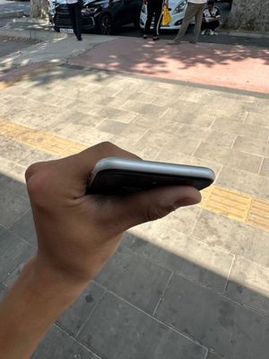 iphone 11 sotiladi