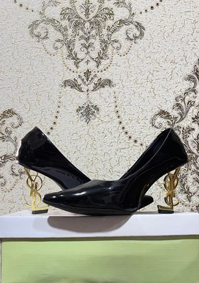 Ysl .Lux kopiya. Razmer 39. Holati yaxshi.