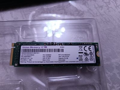 Union Memory 512 GB SSD .