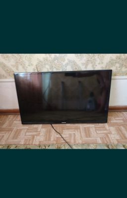 Продаются 2 телевизора Самсунг 32 и Шиваки28