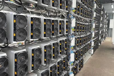 Асики AntMiner в наличии и под заказ