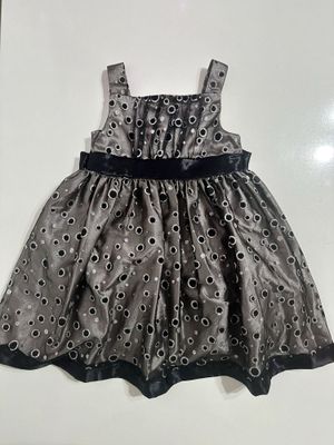 Нарядное платье для девочки 3-4 лет