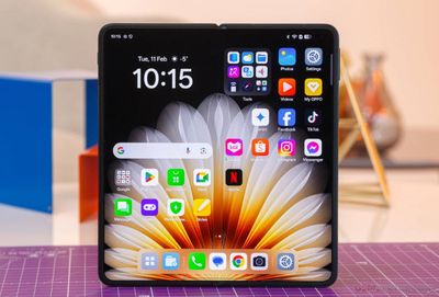 Новый сотовый телефон OPPO Find N5 в упаковке