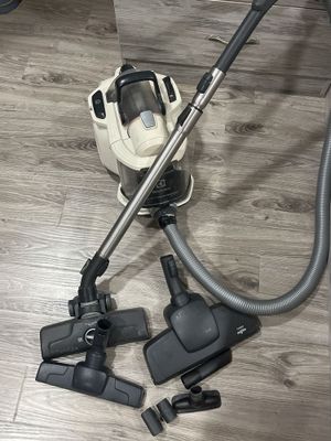 пылесос Electrolux с набором насадок