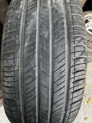 R18 Kumho Kareski 235/45/18